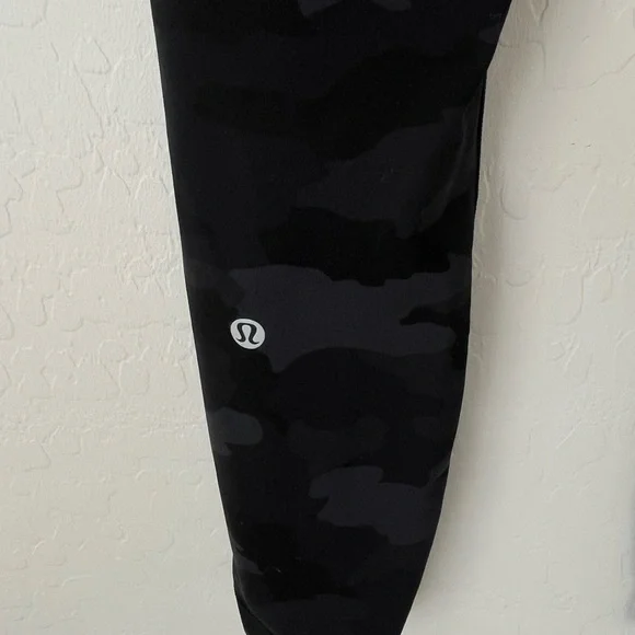Lululemon wunder train leggings black camo 4 - Picture 5 of 7